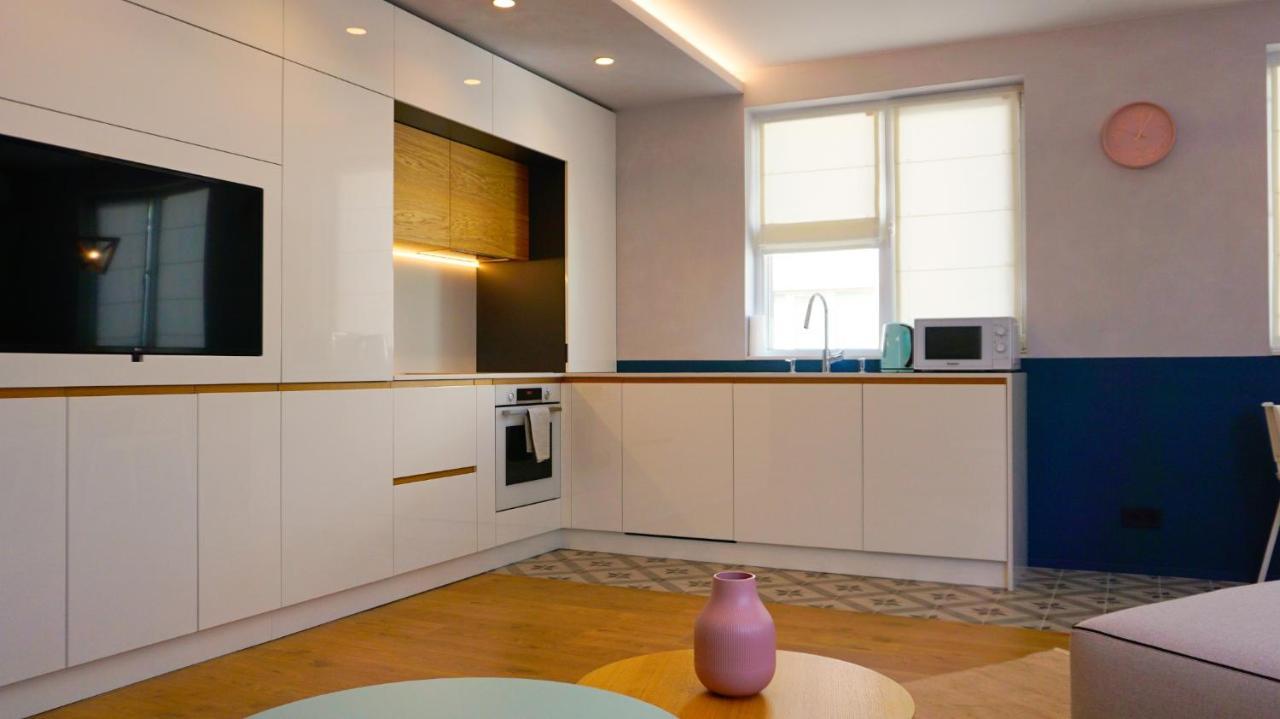 Апартамент Жасмин С Частен Гараж - Jasmin Apartment With Private Garage Varna Bagian luar foto