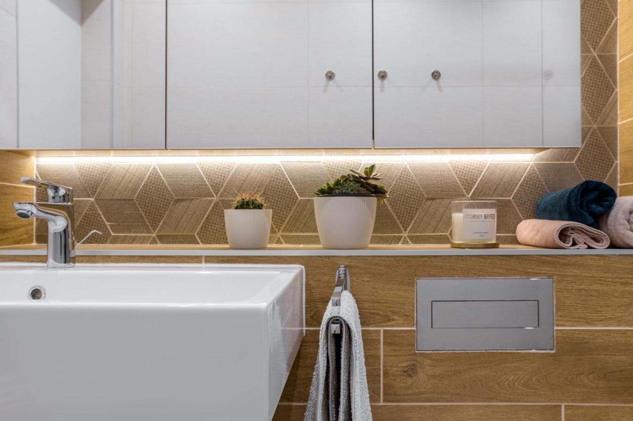 Апартамент Жасмин С Частен Гараж - Jasmin Apartment With Private Garage Varna Bagian luar foto