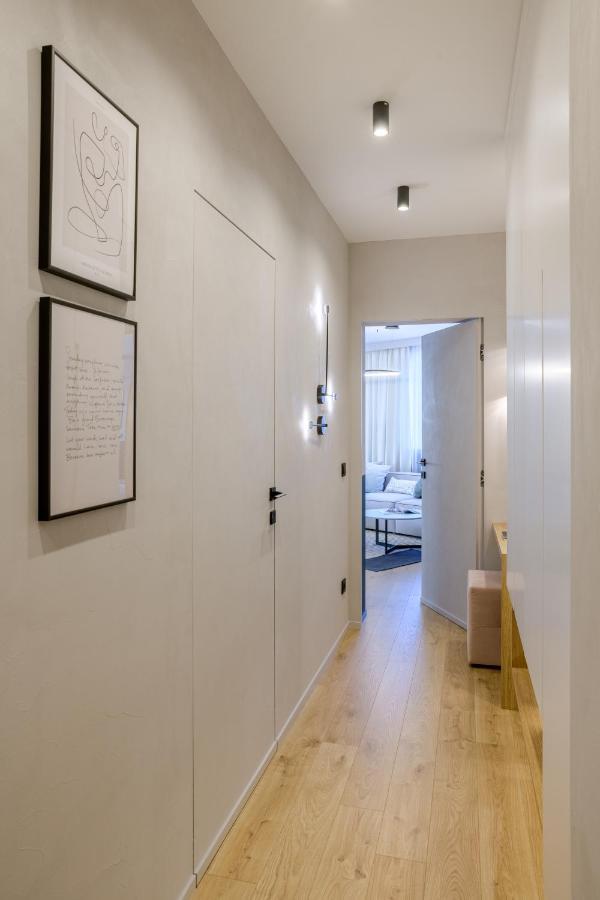 Апартамент Жасмин С Частен Гараж - Jasmin Apartment With Private Garage Varna Bagian luar foto